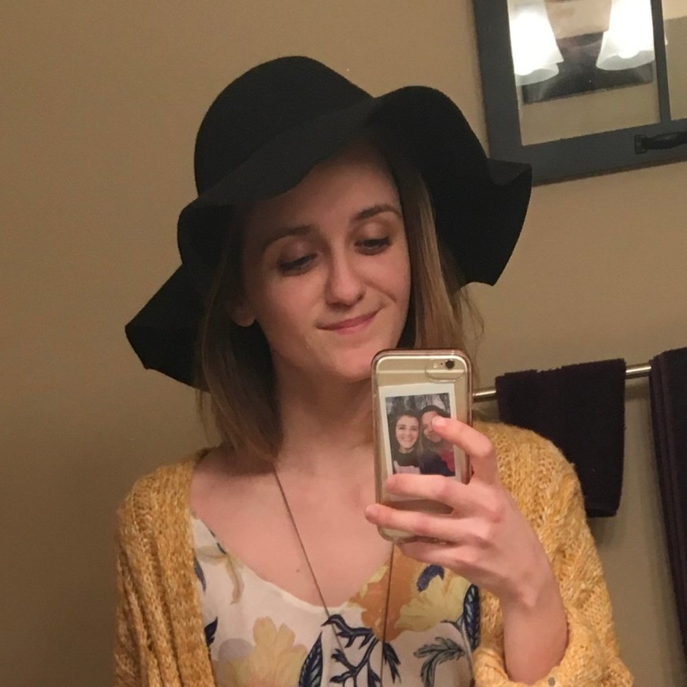 ✨ Black Floppy Hat